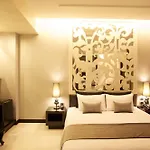 Long Beach Pavilion & Luxury Villas