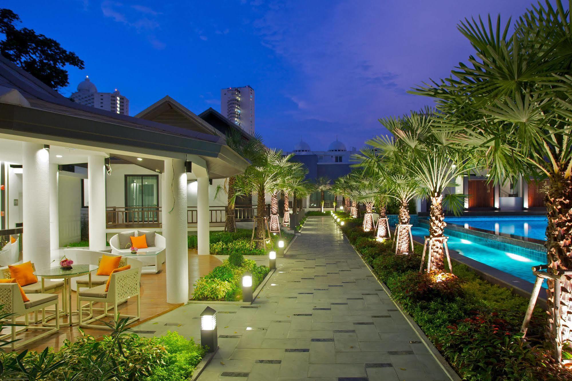 Long Luxury Hotel