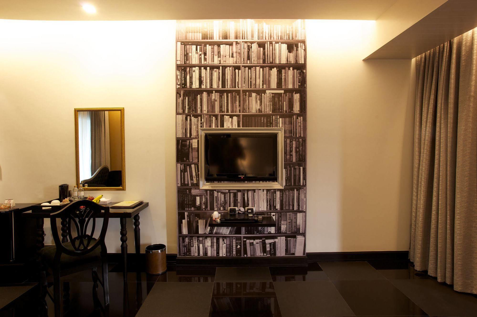 Long Luxury Hotel